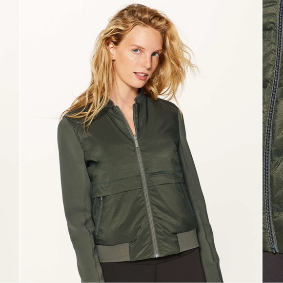 Reversible lululemon Down & Around Bomber Jacket - Picture 13 of 14